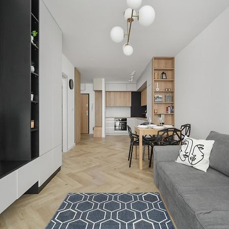 Michalczyka Stylish Apartment With Parking In The City Center Of Wroclaw By Noclegi Renters Екстер'єр фото